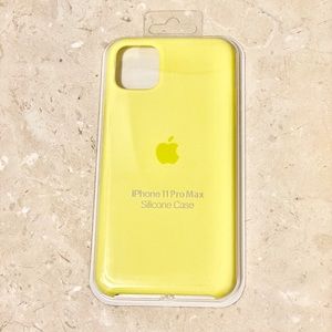 NEW 💛iPhone 11 Pro Max Case